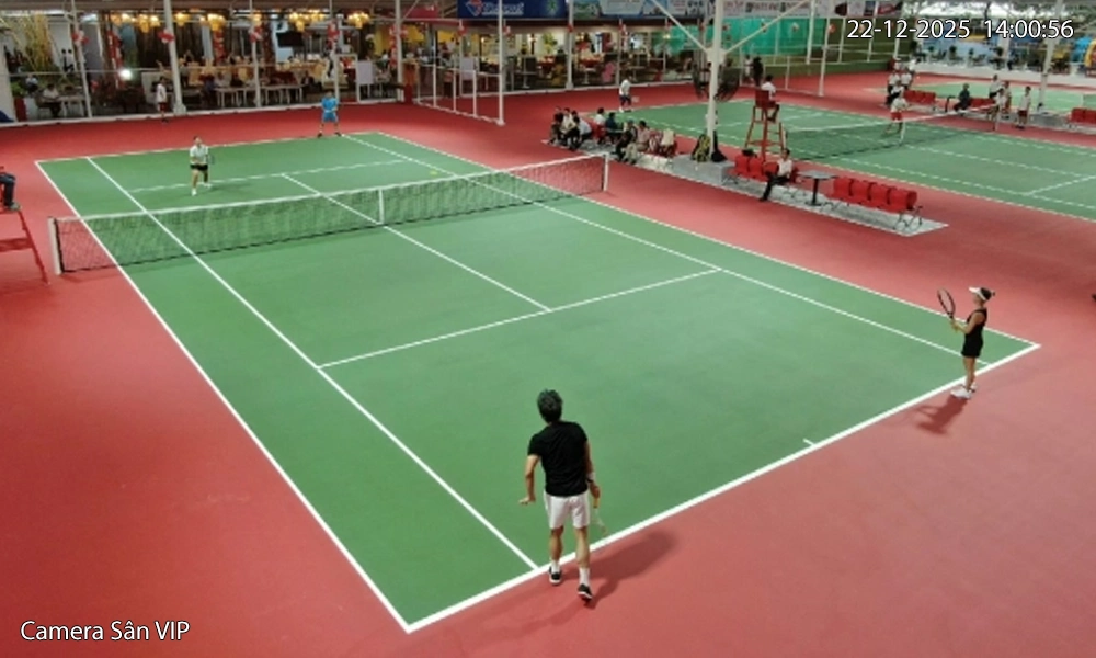 Camera Check Var Tennis Trên Bảng Điểm